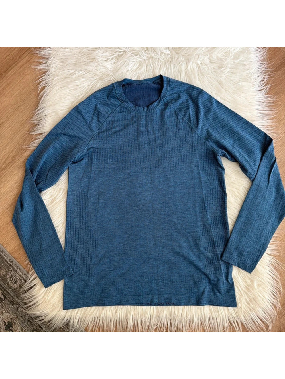 Lululemon men’s blue long sleeve top M
